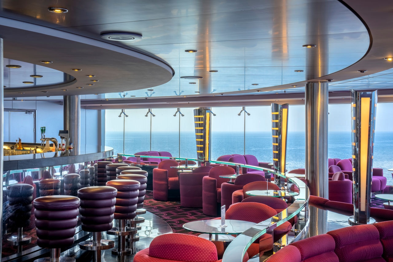 Byblos Discoteca on MSC Opera features stylish seating and panoramic sea views | MSC Cruises