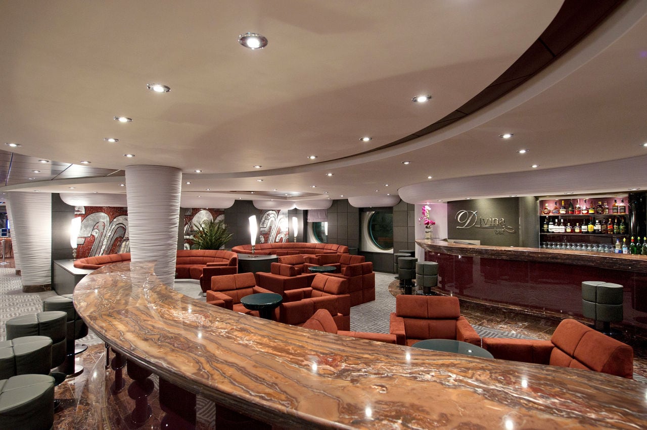 The Divina Bar on MSC Divina features cozy seating, spacious bar counter and relaxing atmosphere | MSC Cruises