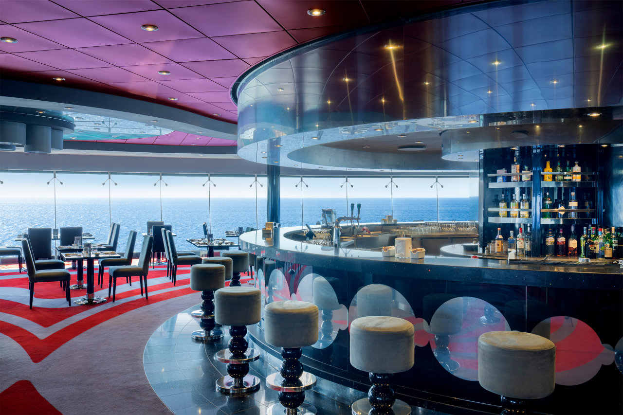 Galaxy Lounge bar featuring modern decor and panoramic sea views | MSC Cruises