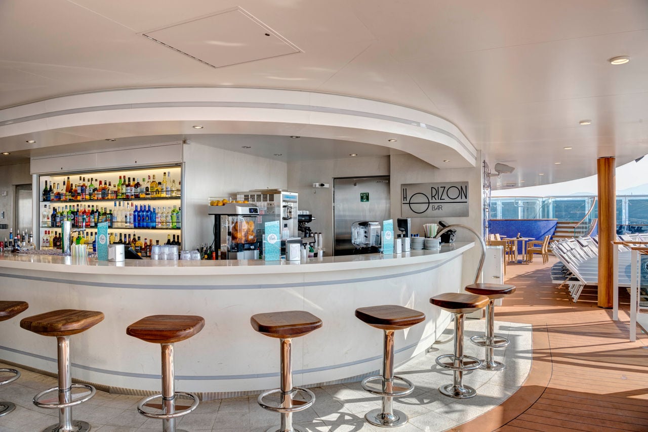 Horizon Bar offers a welcoming counter and sea views aboard MSC Meraviglia | MSC Cruises