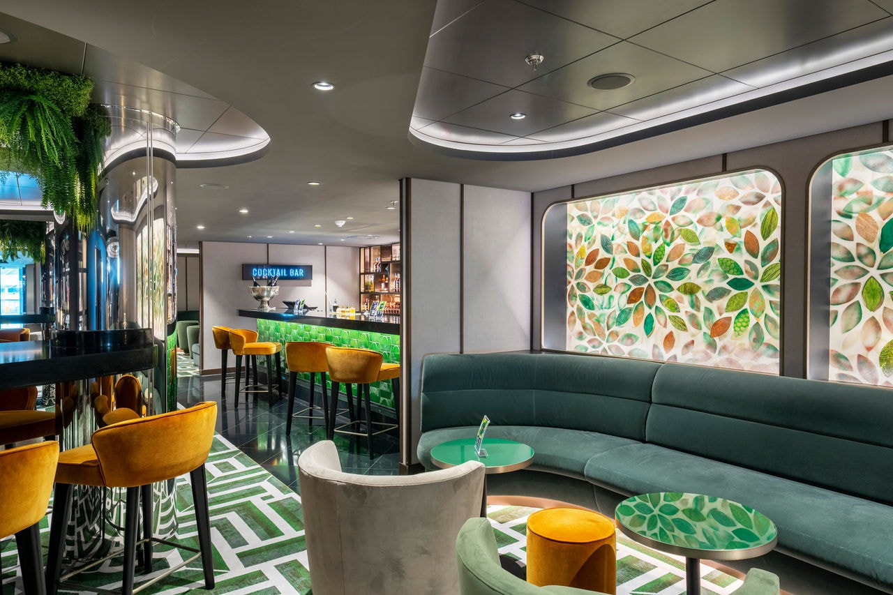 The bar and lounge seating on MSC Seascape offer a welcoming space for relaxation | MSC Cruises