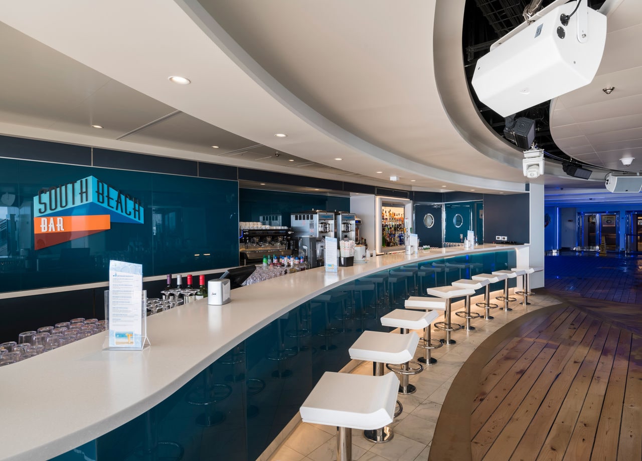South Beach Bar features a modern layout and welcoming atmosphere for relaxation | MSC Cruises