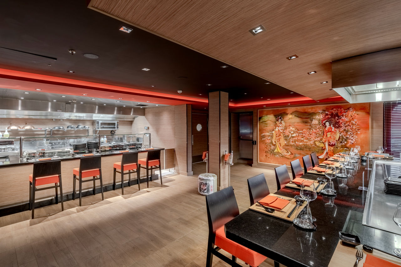 A stylish interior of the Kaito Robatayaki restaurant featuring warm colours and a welcoming atmosphere | MSC Cruises