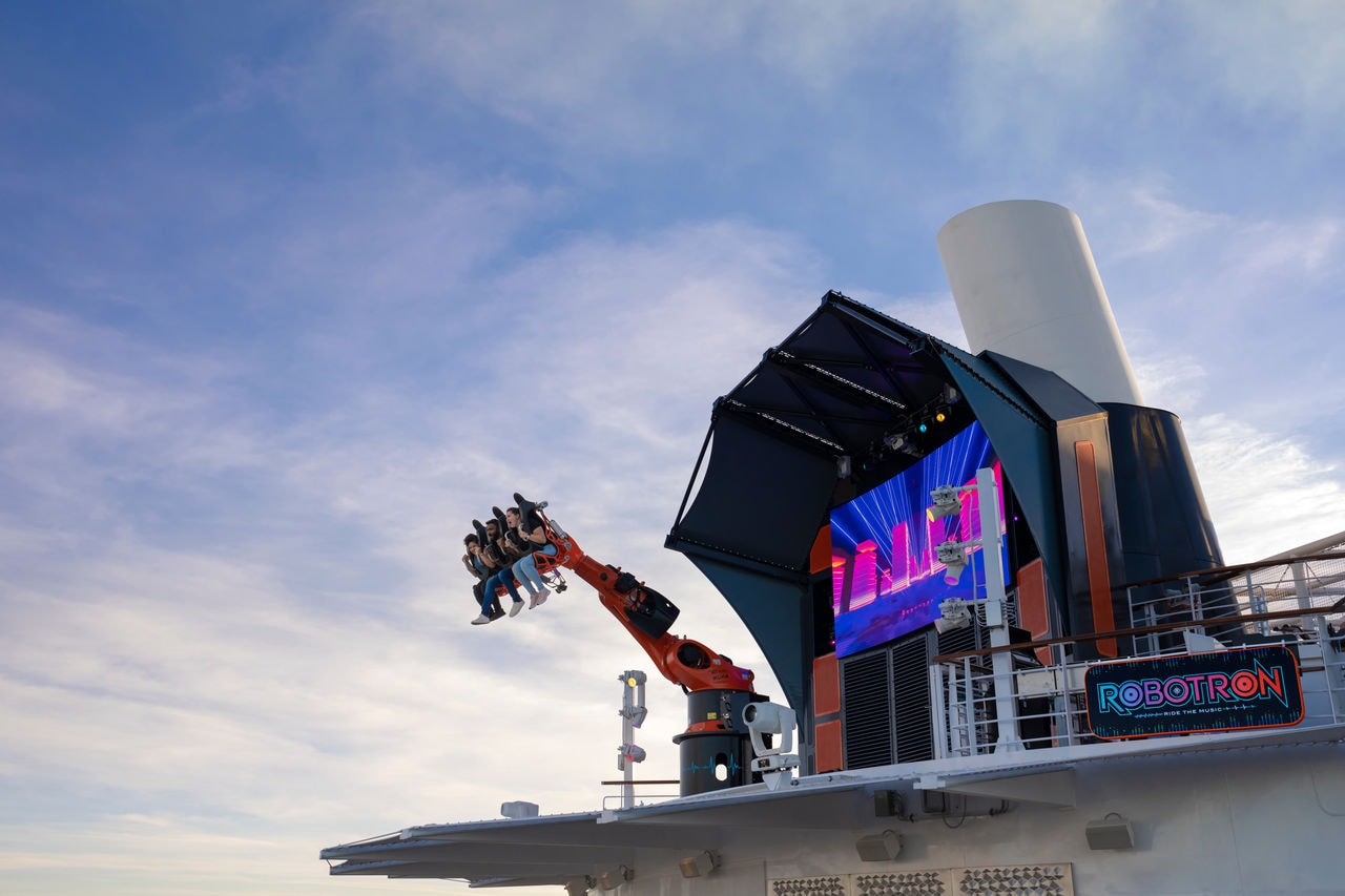 The MSC Robotron ride offers thrilling entertainment for friends and guests on board | MSC Cruises